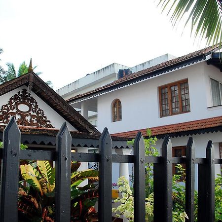 Kovalam Beach Cottage Exterior photo